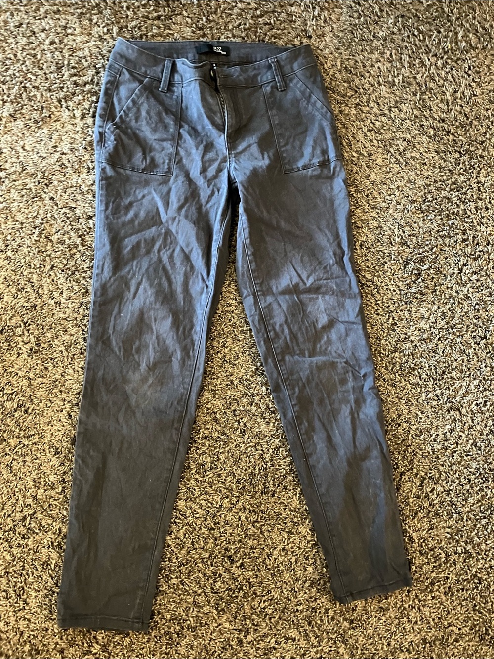 1822 Denim Women’s Skinny Jeans in Charcoal